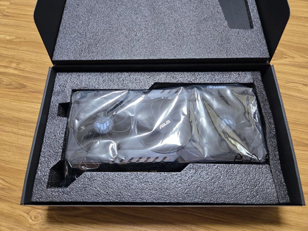라데온 RX 6800 OC 그래픽카드 이미지