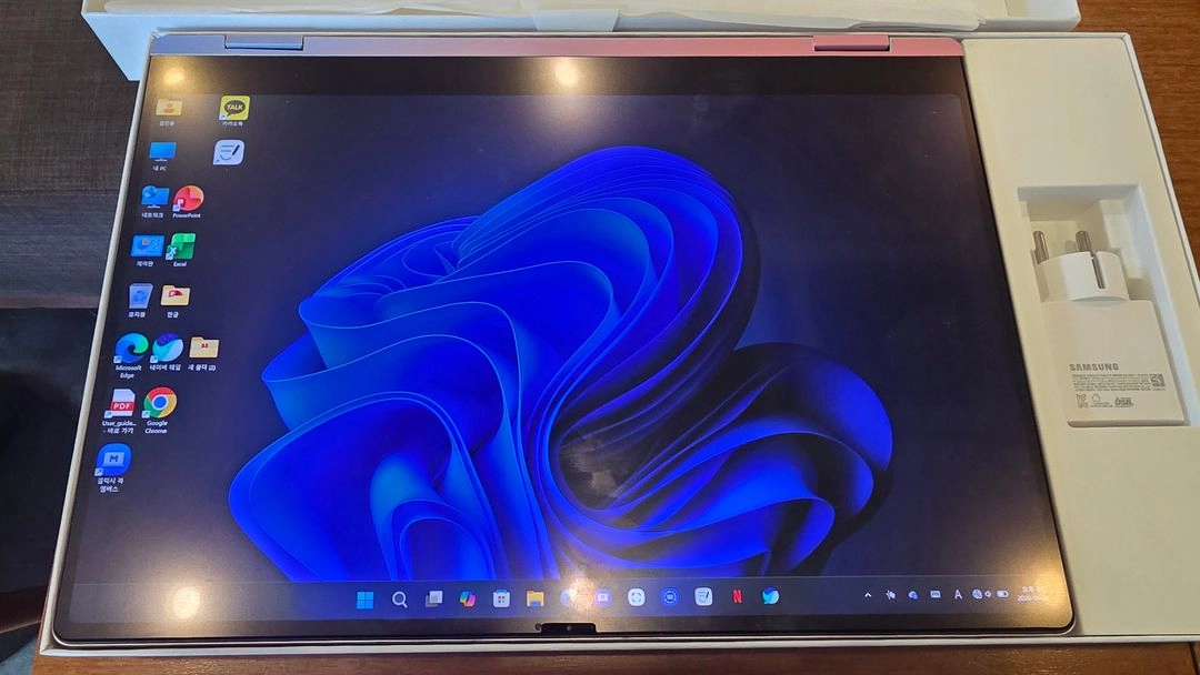 삼성갤럭시북5 프로360 16인치 nt960qha-kc71s 완전 새제품 풀박스 판매합니다. 이미지