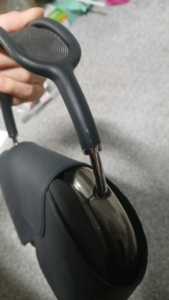 에어팟맥스라이트리닝 스페이스그레이 페어링불량 이미지
