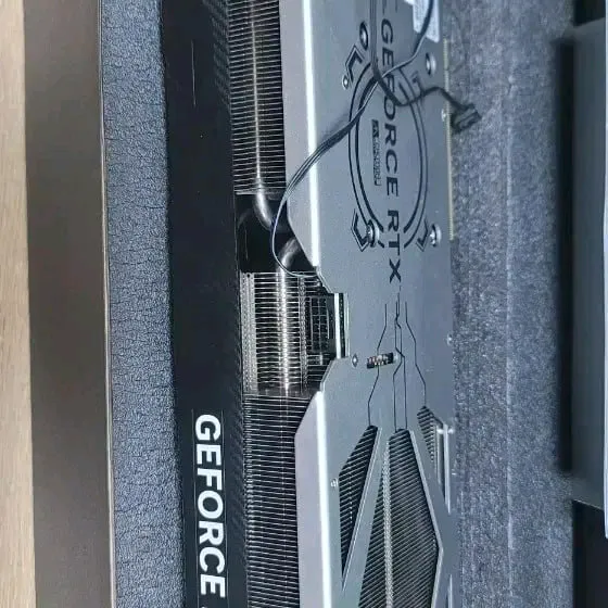 지포스 RTX 4070 Ti 글카 팝니다 이미지