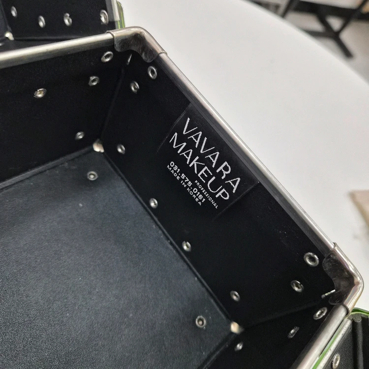 VAVARA MAKEUP 메이크업 박스 그린! 이미지