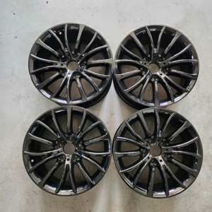 BMW F10 520D 18인치 럭셔리 블랙휠 순정휠 팝니다 이미지