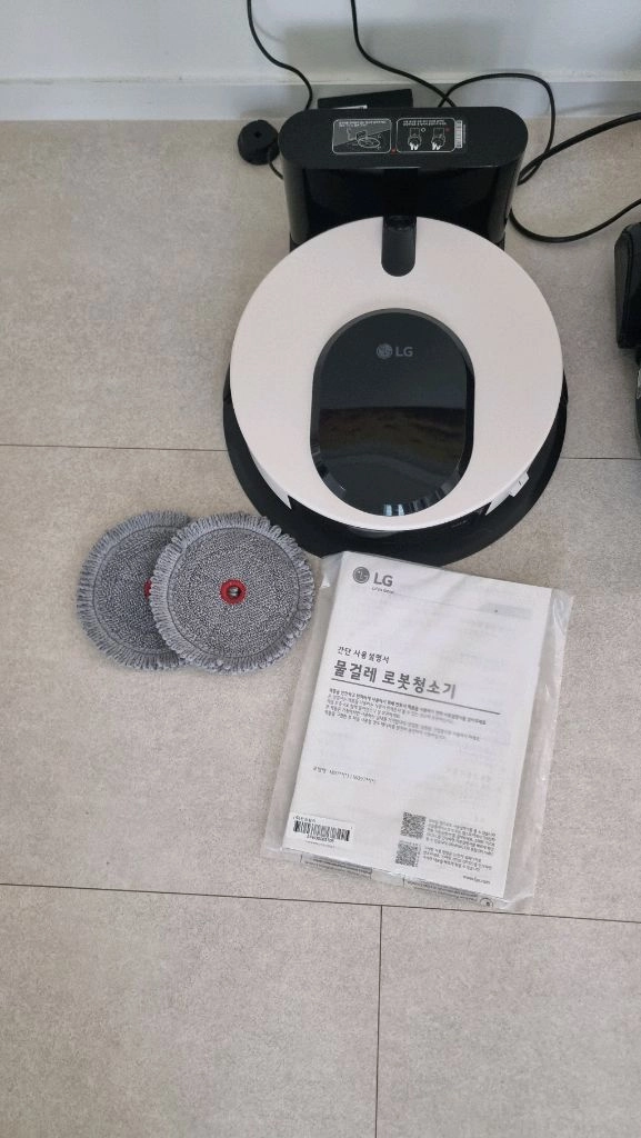 LG오브제 로봇청소기 R9 M9 2개 일괄 판매 입니다 이미지