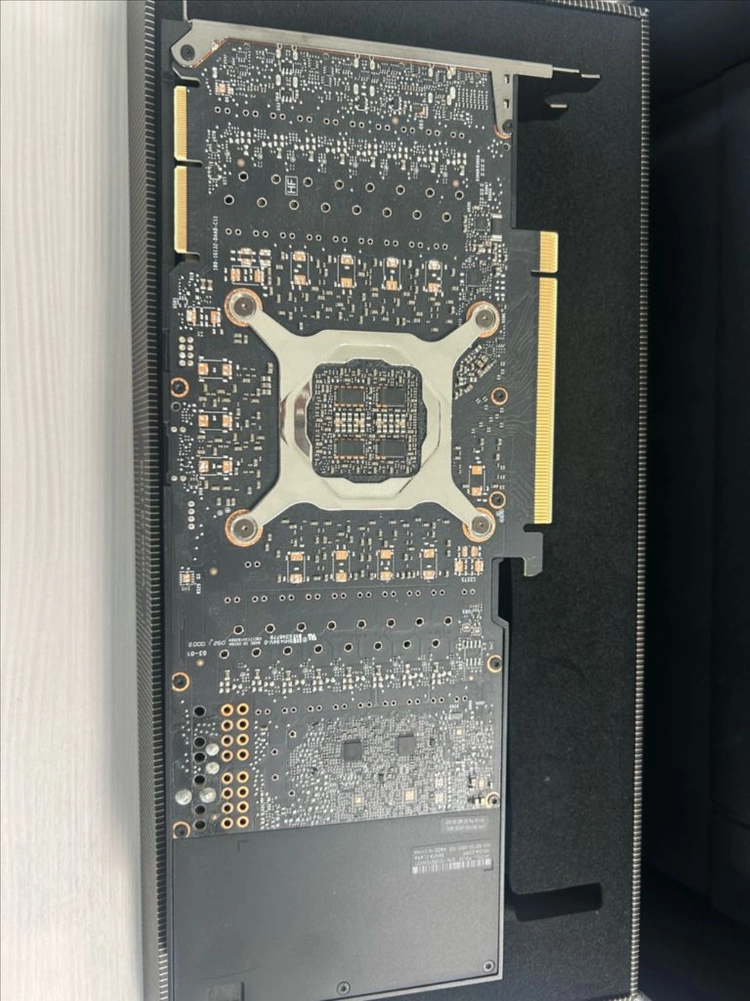 RTX A5000 24GB 이미지