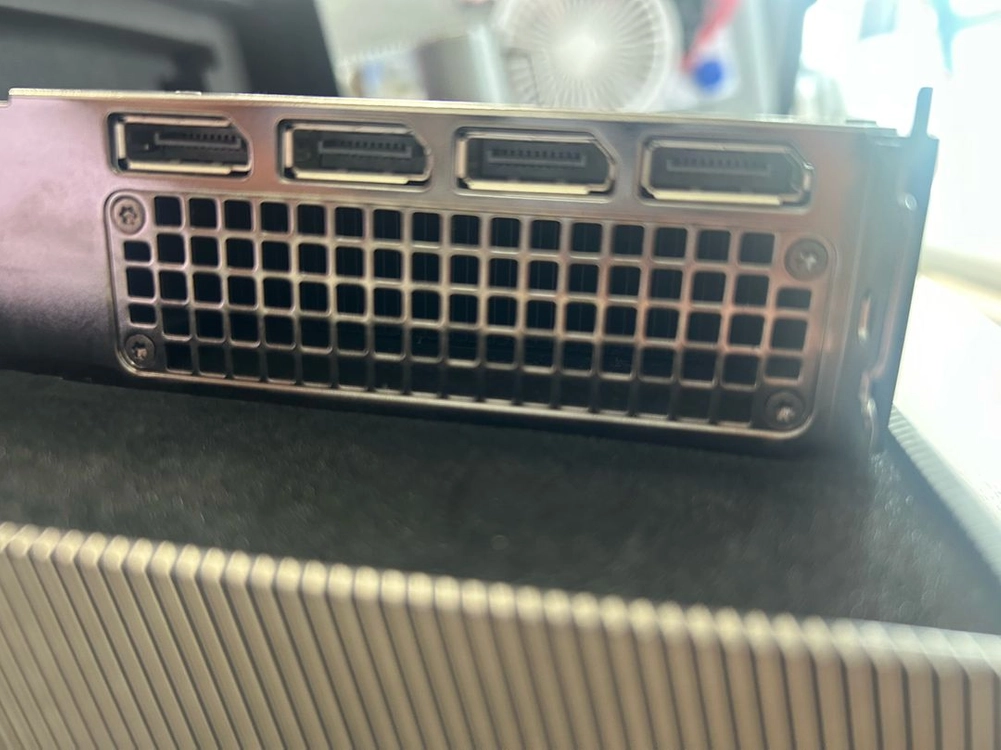 RTX A5000 24GB 이미지