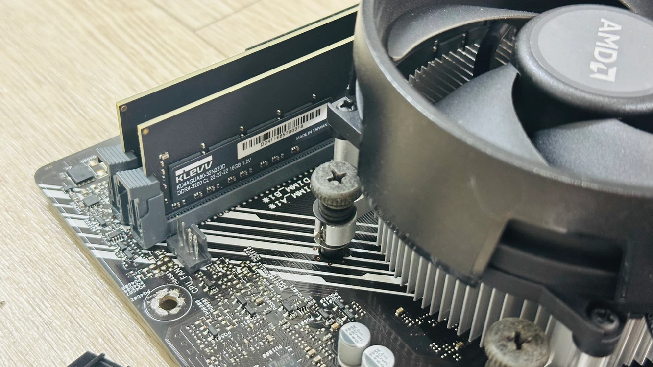 24년 시리얼 라이젠 5600 + ASUS A520M-K + DDR4 32GB 세트 이미지