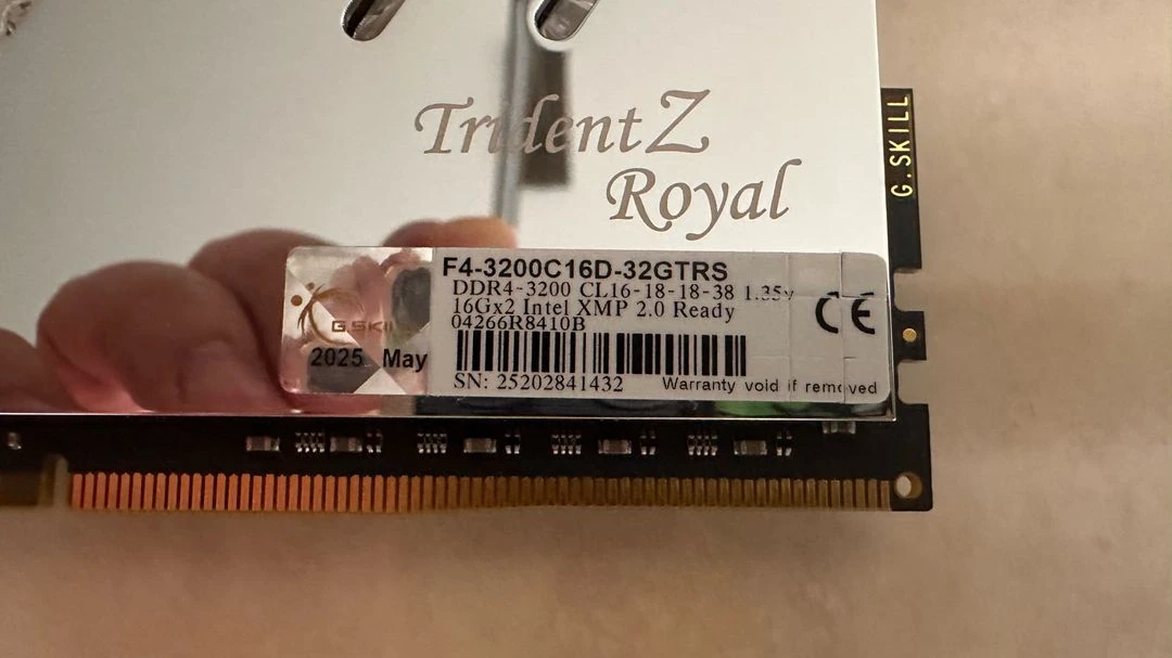 지스킬 로얄 ddr4 32gb 셋팝니다 이미지