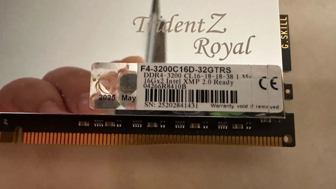 지스킬 로얄 ddr4 32gb 셋팝니다 이미지