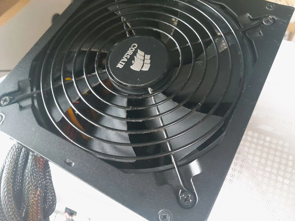 커세어 750w 파워 서플라이 팝니다. cx750 이미지