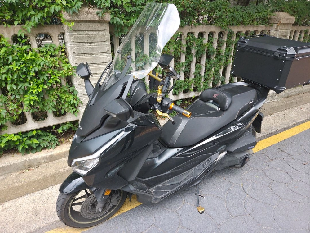 혼다 포르자25년식 350 블랙 탑박스 포함 14804km 이미지
