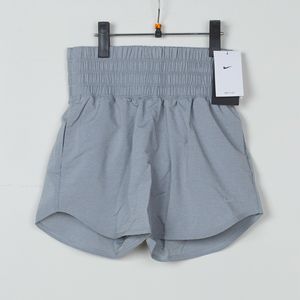 [S]나이키 원 드라이핏 미드 라이즈 3인치 반바지 팝니다 이미지