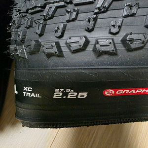 비토리아 메즈칼 27.5 x 2.25 타이어 1쌍 팝니다 이미지