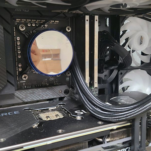 i7 12700k. msi z690 cabon. msi rtx3080 슈프림x 판매고성능 게이밍 데스크탑 PC 이미지