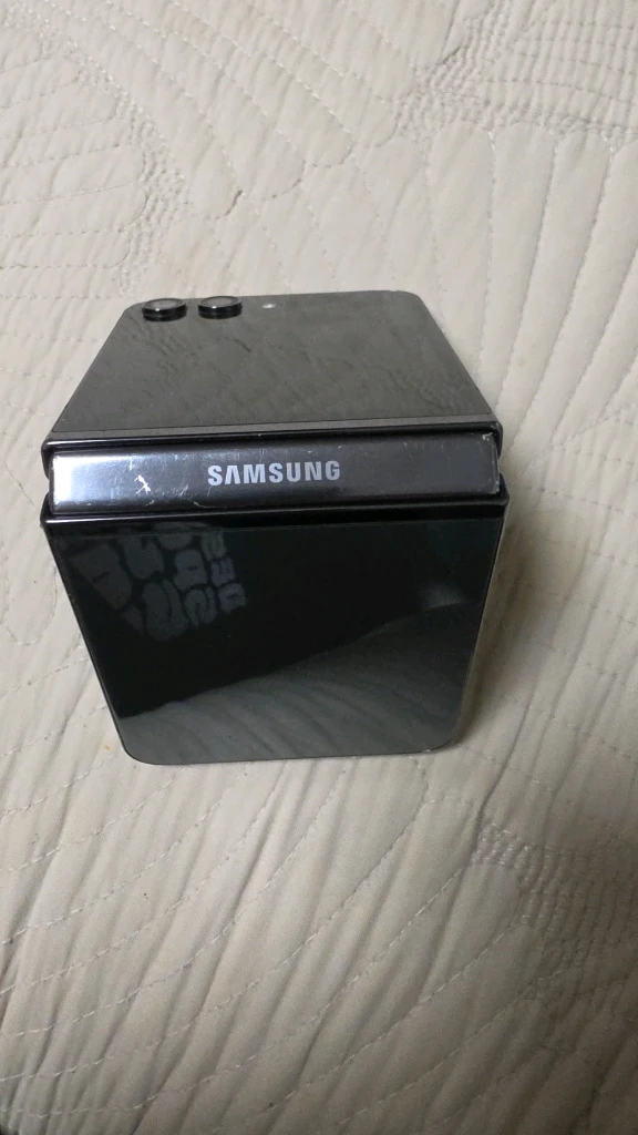삼성 갤럭시 Z플립5 그라파이트 256G 이미지
