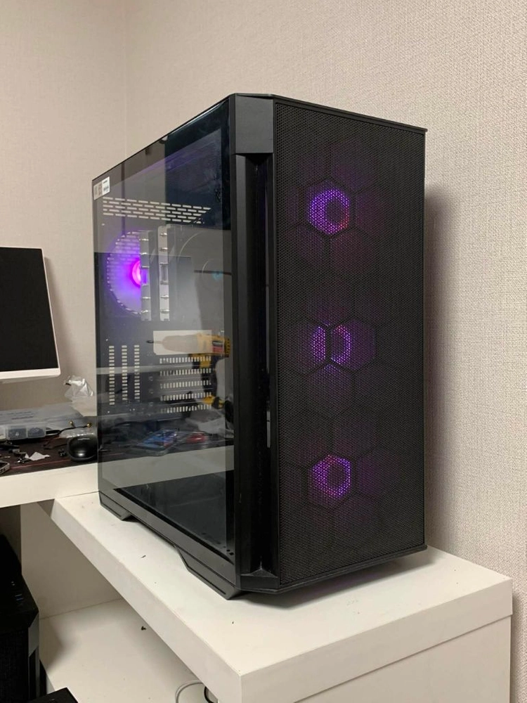 i7-14700kf 게이밍 컴퓨터 반 본체 - 안심되는 중고거래