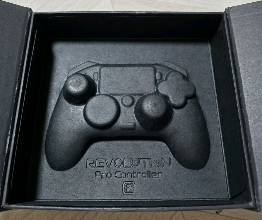 나콘 레볼루션 프로 2 PS4 컨트롤러 판매합니다 이미지