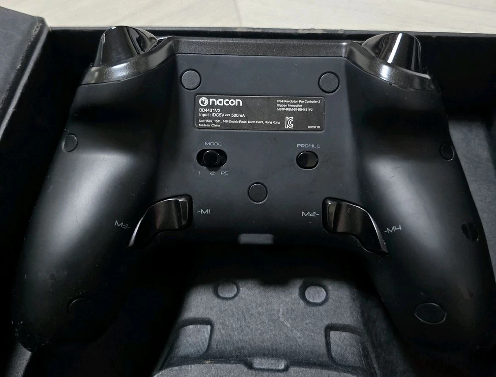 나콘 레볼루션 프로 2 PS4 컨트롤러 판매합니다 이미지