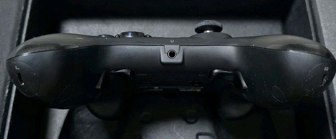 나콘 레볼루션 프로 2 PS4 컨트롤러 판매합니다 이미지