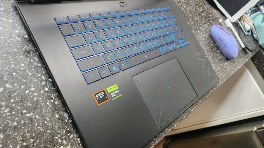 신품 기가바이트 A16 최신 게이밍 노트북/RTX5060 - 안심되는 중고거래