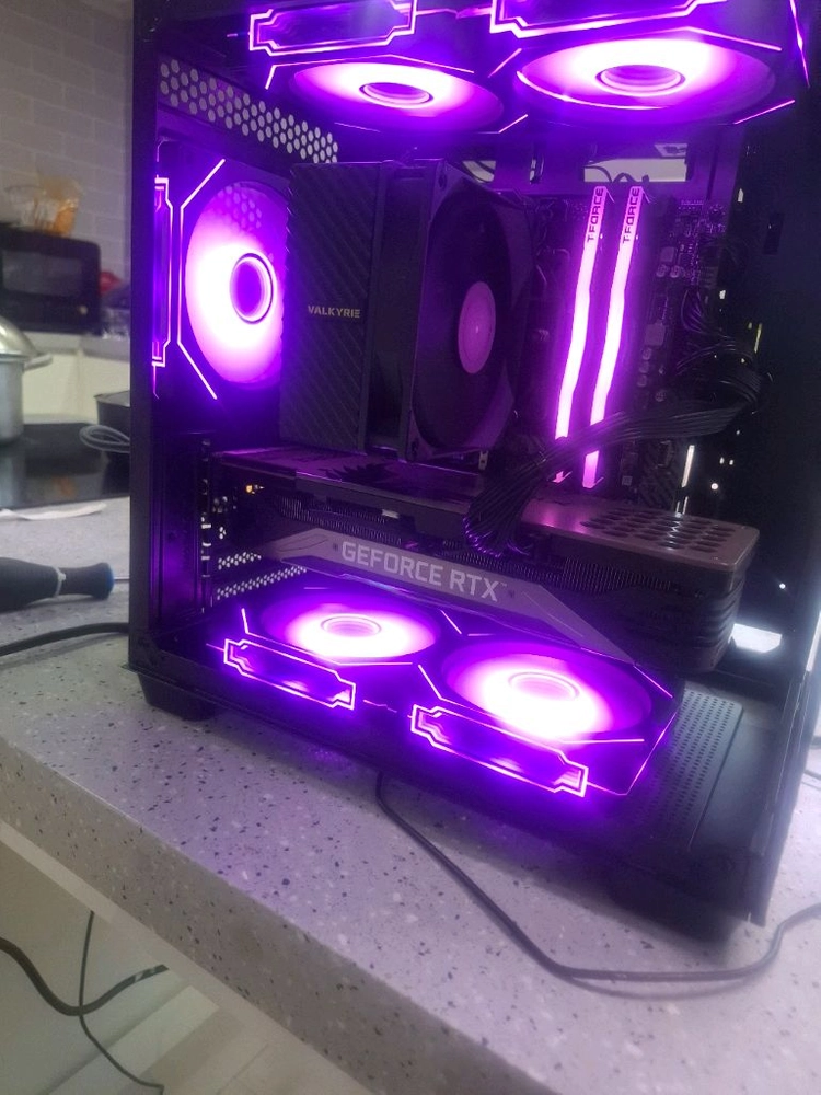 3080ti 게임 컴퓨터 본체 - 안심되는 중고거래