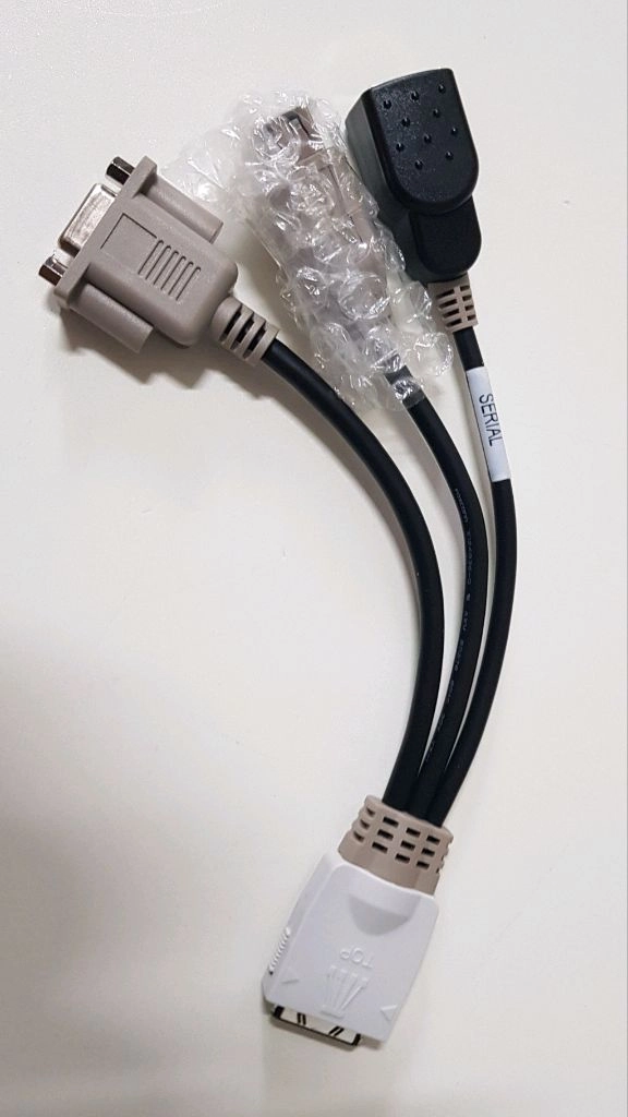 Oracle 7046680 고성능 서버전용 동글 케이블 이미지