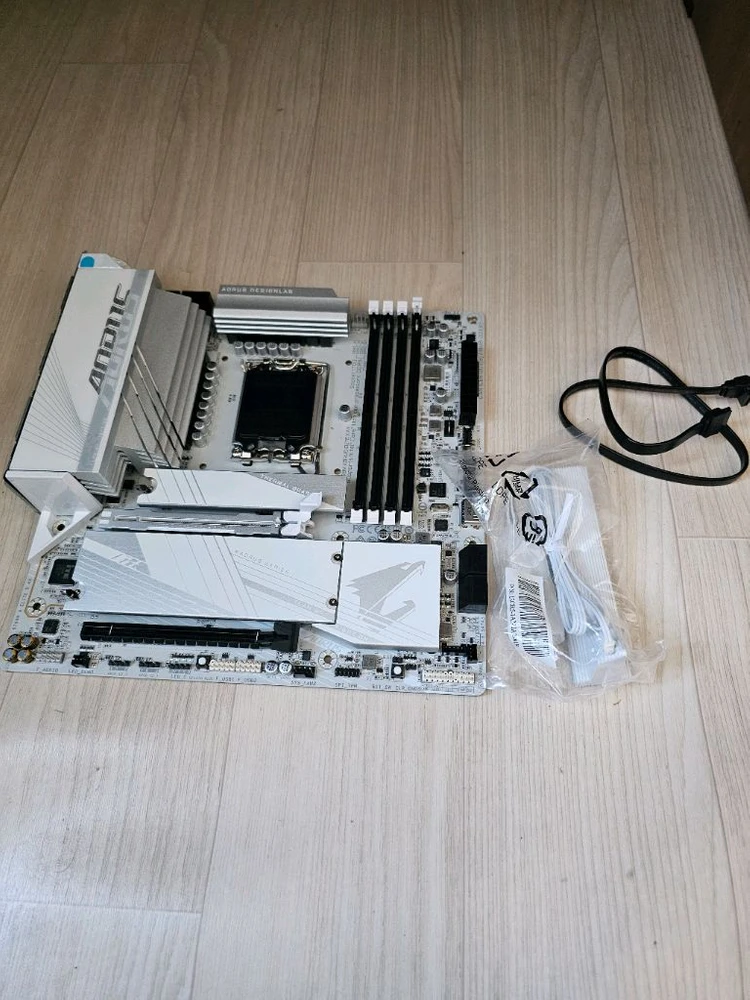 미사용 B760M AORUS ELITE X AX - 안심되는 중고거래