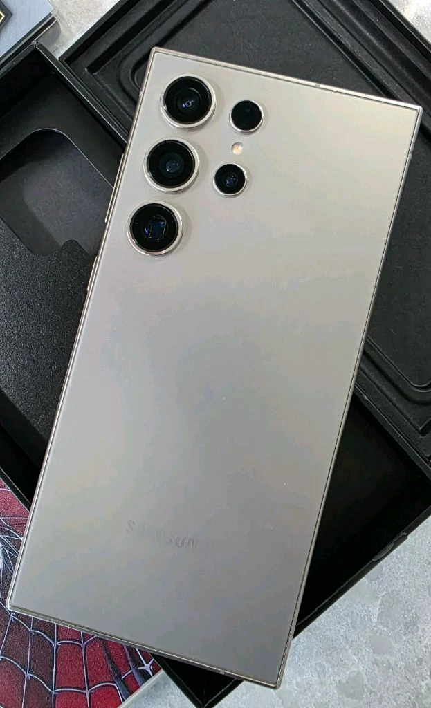 갤럭시 S24 울트라 티타늄 그레이 256GB 풀박스- S급 이미지