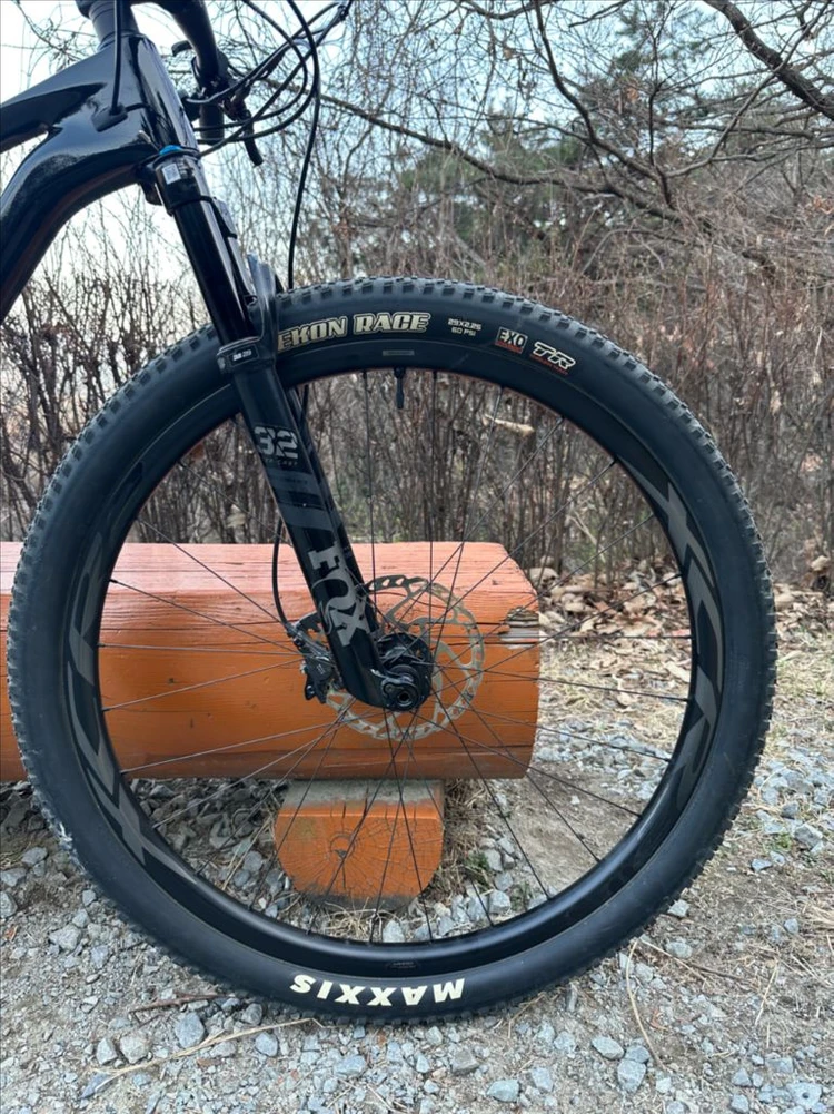 22년 자이언트 xtc 어드밴스 29 1 카본 MTB 자전거 이미지