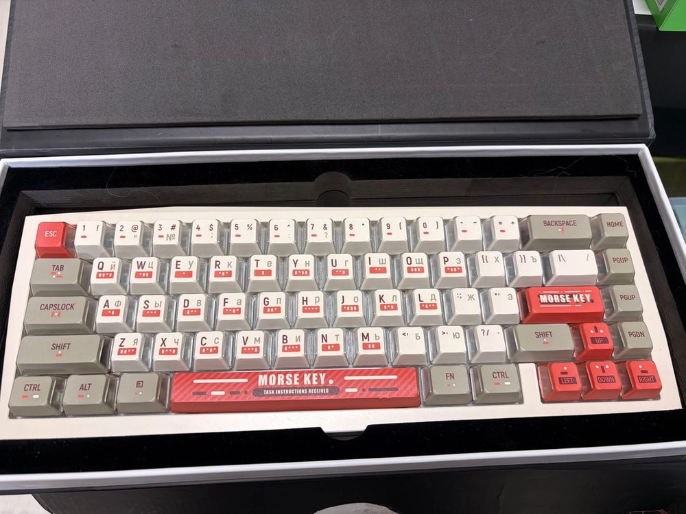 [미사용] KBDFans Blade65 R2 With Badge Limited Edition Hot Swap 풀구성 이미지