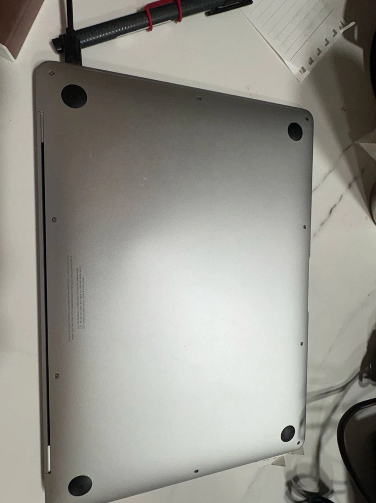 Apple MacBook Air M1 13인치 이미지
