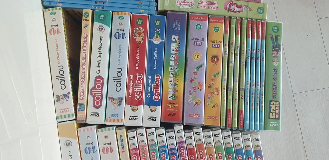 영어교육 DVD 세트(까이유, 워드월드, 밥더빌더,스트로베리,옥토넛,바바파파) 이미지