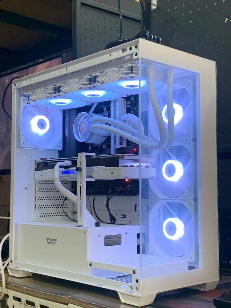 특가상품! 인텔 I5 14400F RTX5060Ti 8G 인기 고사양 게이밍컴퓨터 데스크탑 이미지