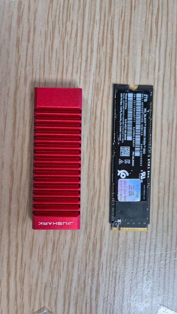 WD SN850X 2TB NVMe SSD방열판 포함 팝니다 이미지