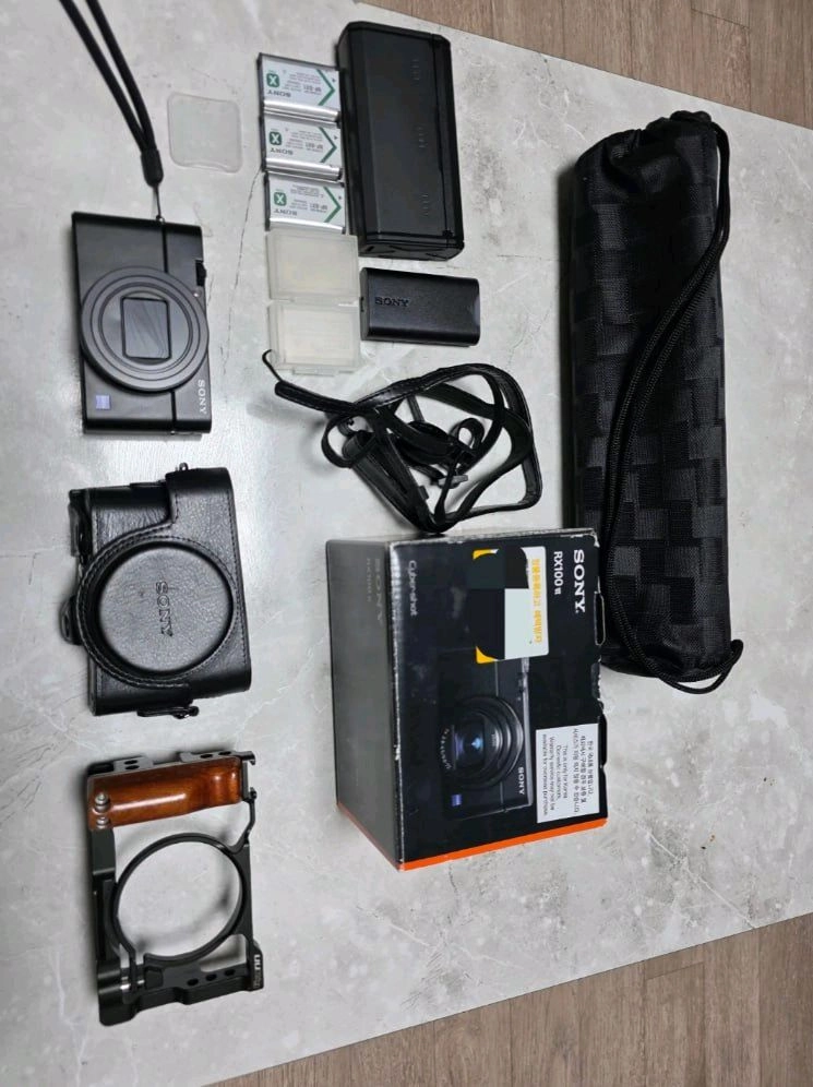 소니 RX100m6 풀박스 팝니다. - 안심되는 중고거래