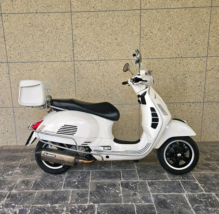 베스파 GTS300 배기튜닝 판매합니다 이미지