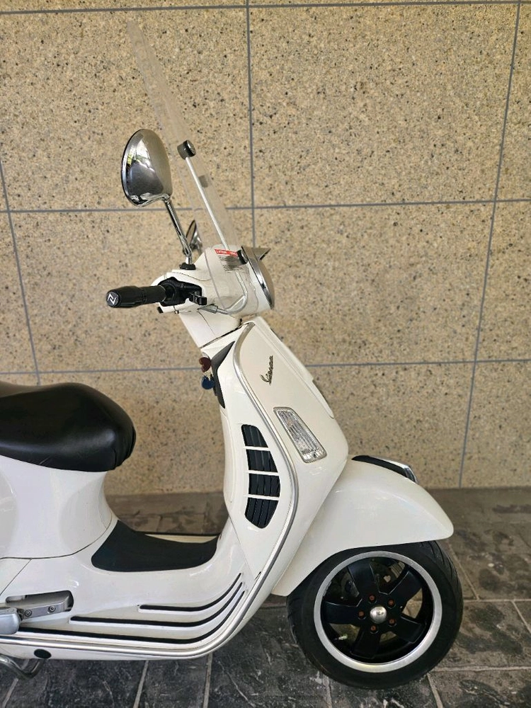 베스파 GTS300 배기튜닝 판매합니다 이미지