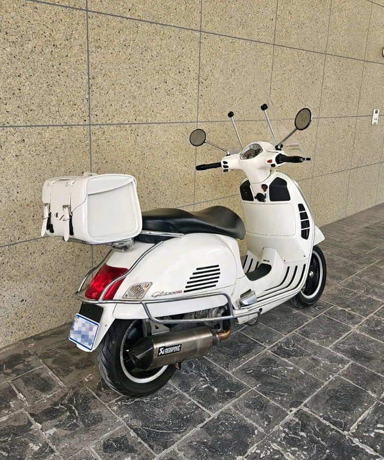 베스파 GTS300 배기튜닝 판매합니다 이미지