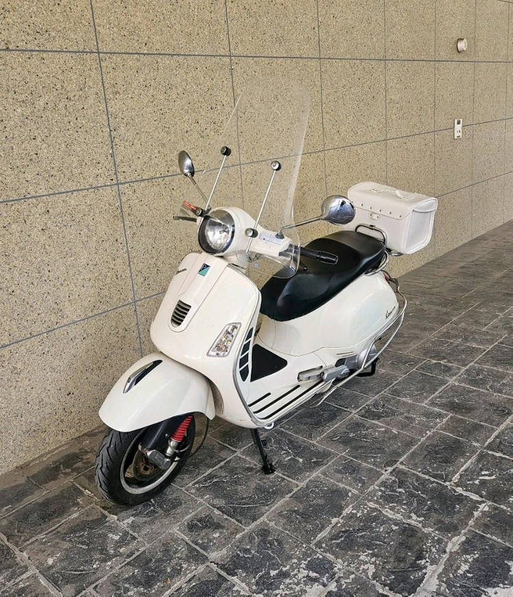 베스파 GTS300 배기튜닝 판매합니다 이미지