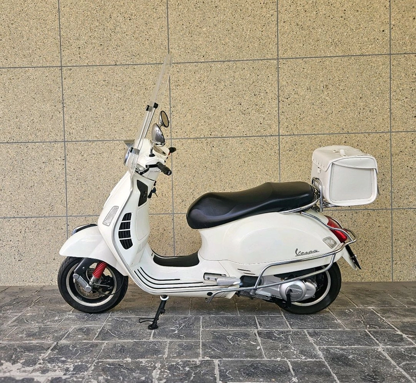 베스파 GTS300 배기튜닝 판매합니다 이미지