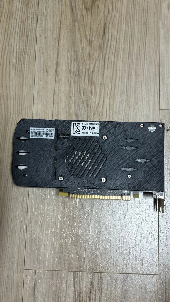 라데온 RX580 2048sp 그래픽카드 이미지