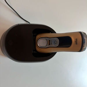 브라운 s9 pro 면도기 판매합니다 이미지