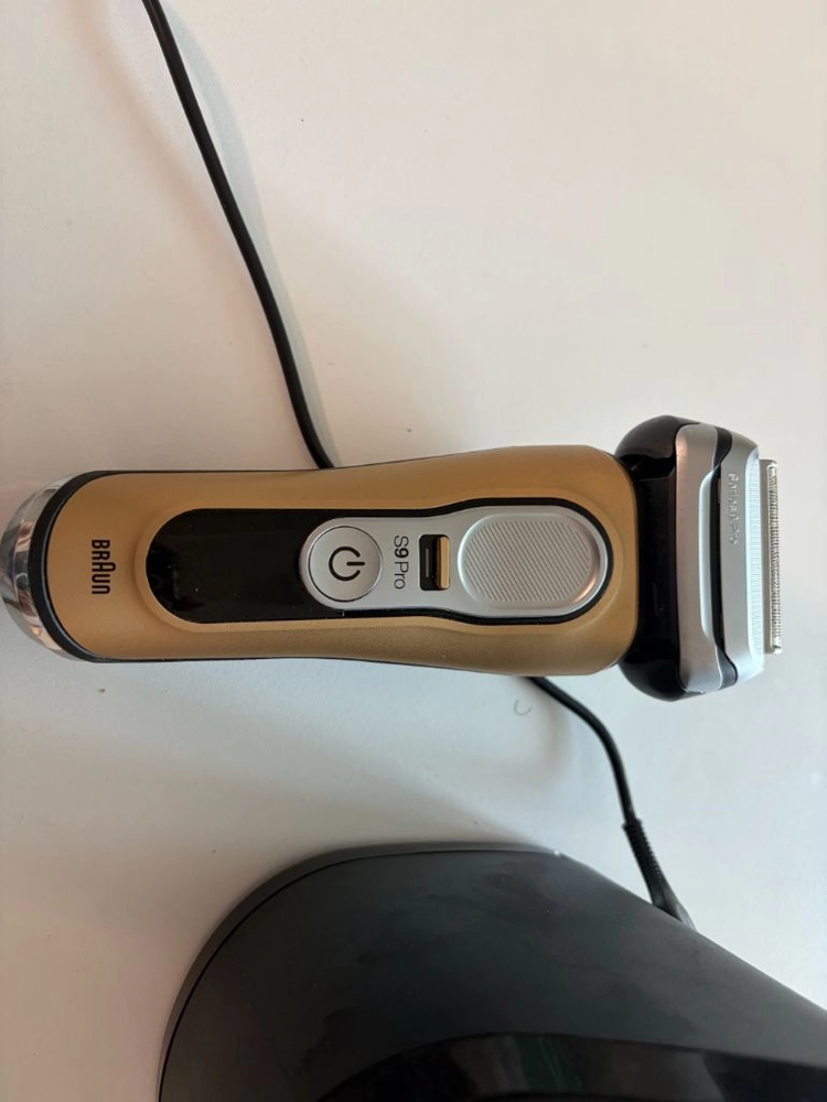 브라운 s9 pro 면도기 판매합니다 이미지