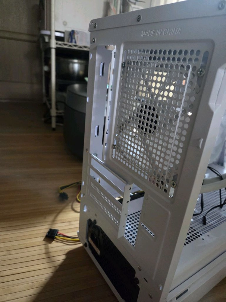 컴퓨터 케이스 이미지
