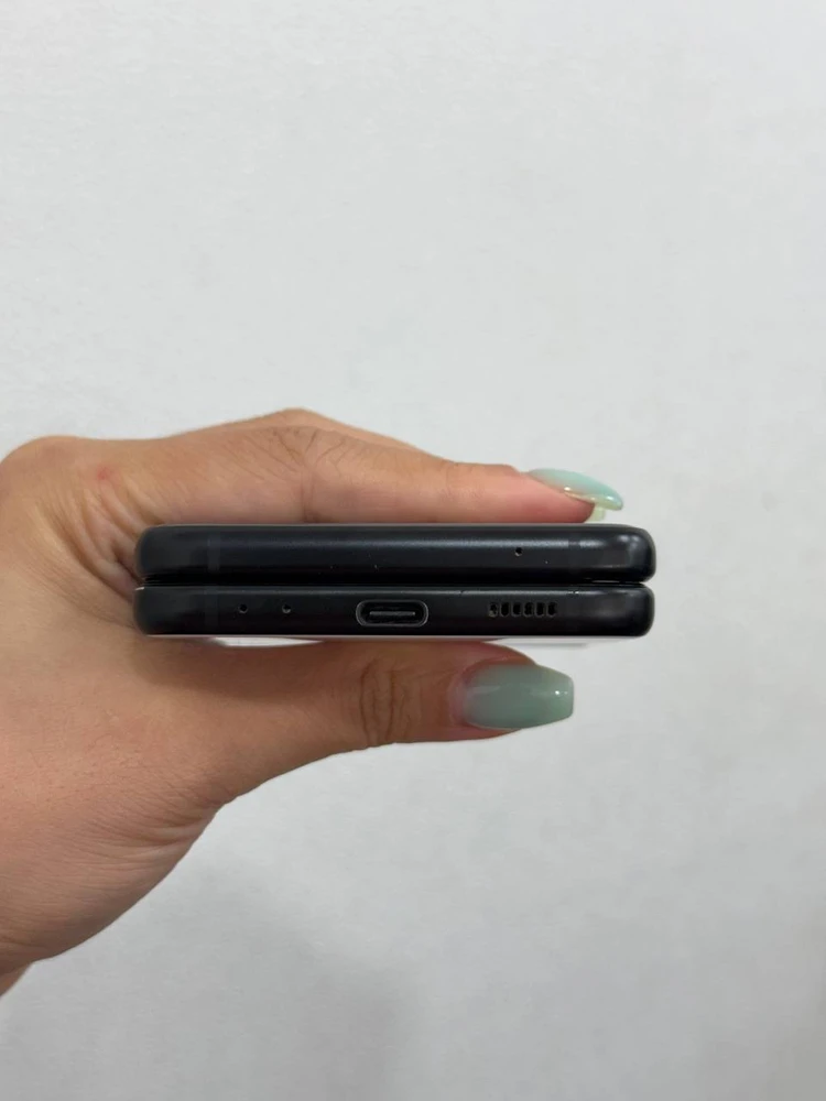 무잔상)갤럭시Z플립3 화이트 256GB Y1999 이미지