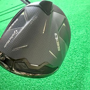 테일러메이드 QI35 max 10.5 SR 드라이버 이미지
