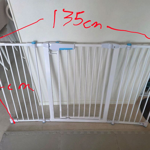 미사용 새상품 박스채보관 차일드스타 유아 철제 안전문 안전펜스 ㄱ자 ㄴ자 폭 135cm~ 풀패키지 이미지