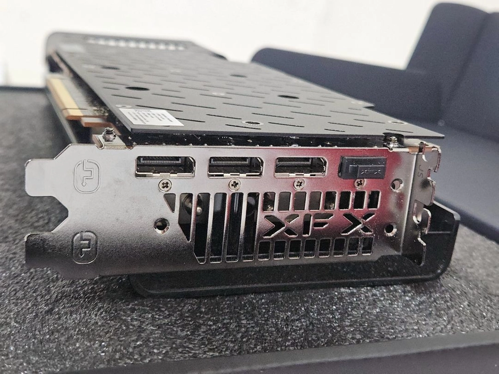 XFX RX 6800 보증 27.11까지 이미지