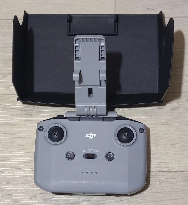 dji n1 조종기와 태블릿 거치대, 모션1 조종기 입니다. 이미지