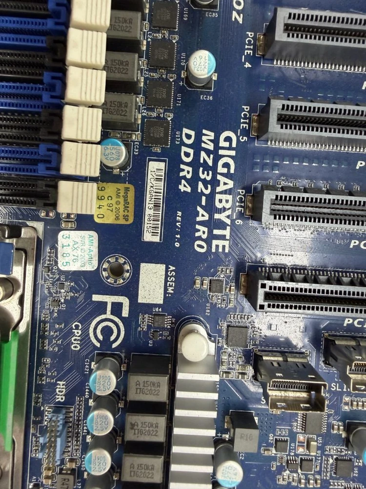 기가바이트 Gigabyte MZ32-AR0 CLN0222 메인보드 + AMD EPYC 7302 서버 CPU 이미지