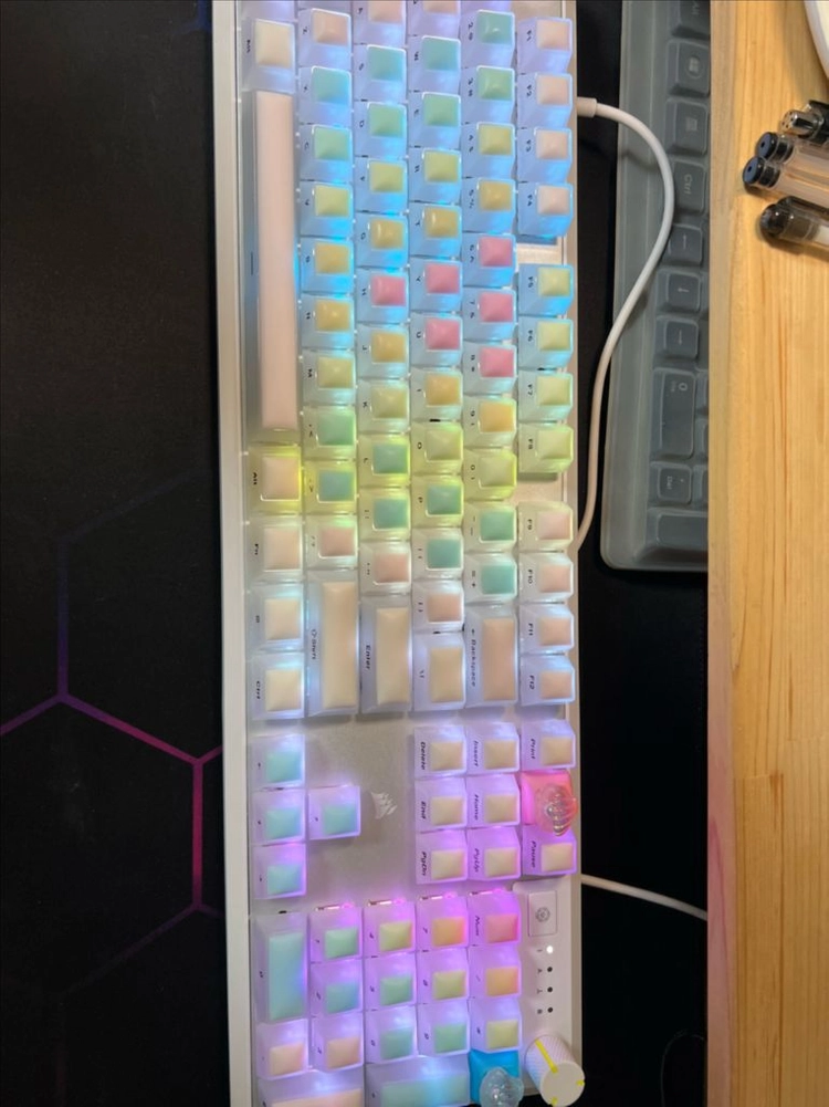 커세어 k70 se 화이트 이미지